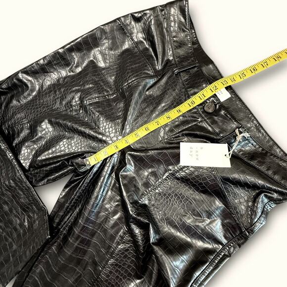 A New Day Faux Snakeskin Straight Leg Pants High Rise Women Size 14 Black New - Picture 10 of 12